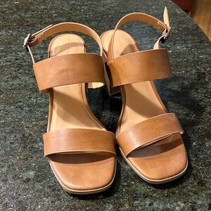 Strappy Universal Thread chunk heel sandals